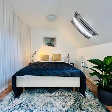 Penthouse-Laegenhet Med Tva Sovrum & Terass Med Havsutsikt Molle Ngoại thất bức ảnh