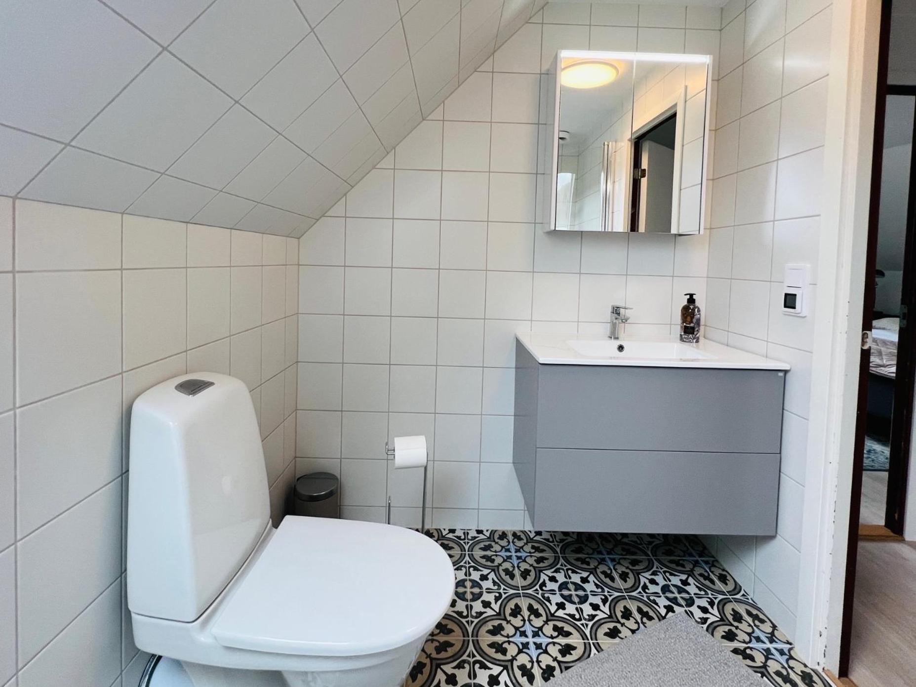 Penthouse-Laegenhet Med Tva Sovrum & Terass Med Havsutsikt Molle Ngoại thất bức ảnh