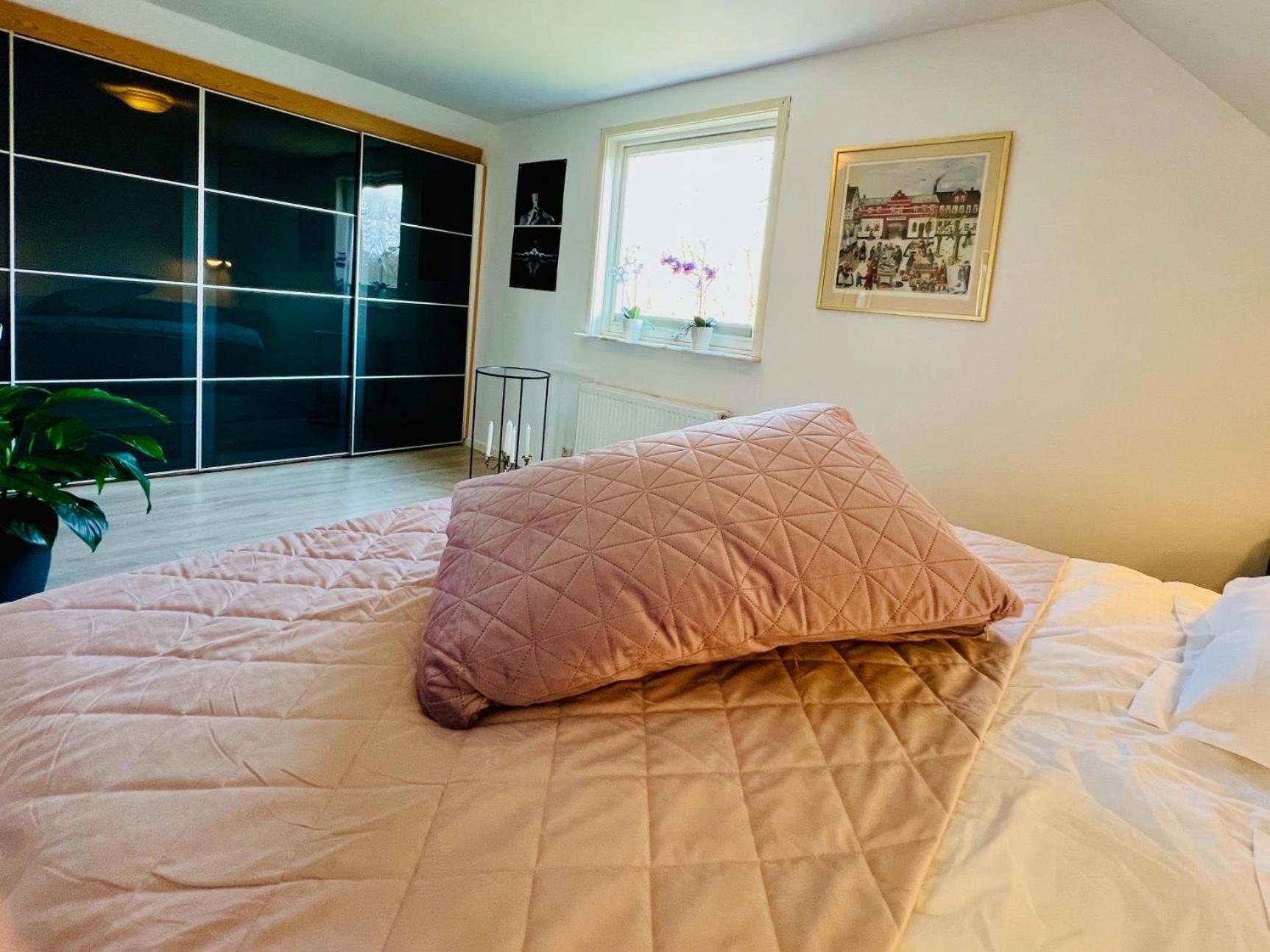 Penthouse-Laegenhet Med Tva Sovrum & Terass Med Havsutsikt Molle Ngoại thất bức ảnh